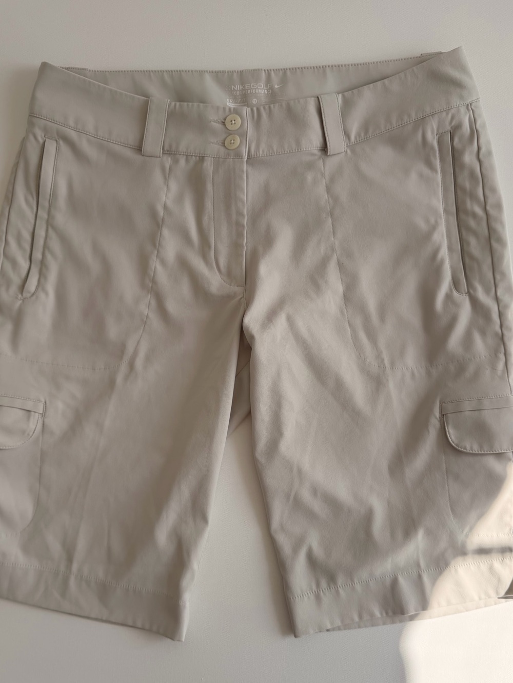 NWOT Nike Golf Dri-FIT tour Performance Cargo Shorts- beige Khaki- sz 12